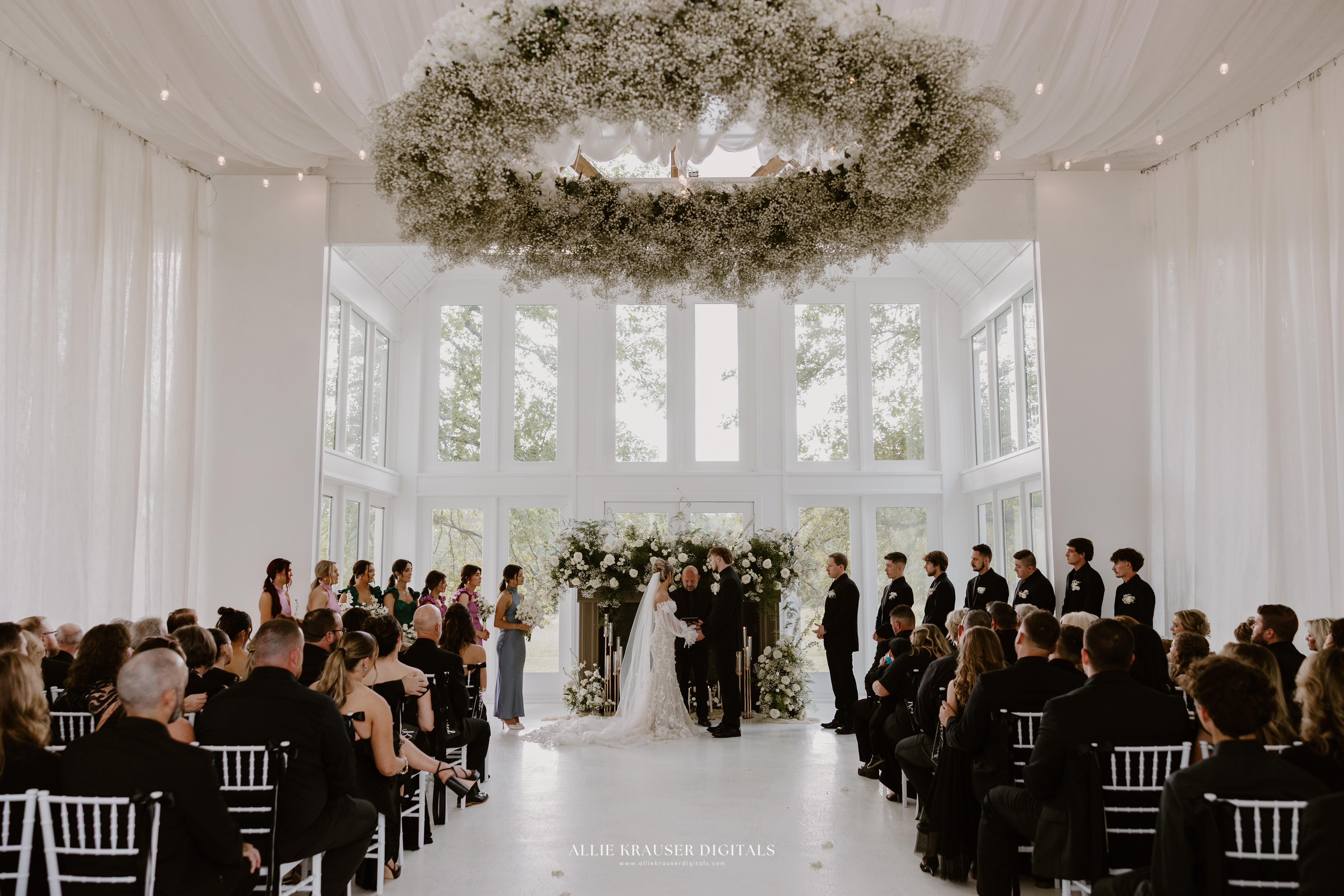 elegant wedding ceremony - photo by Allie Krauser Digitals