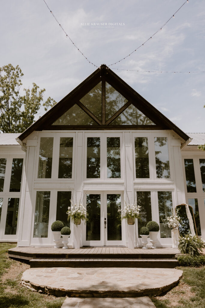 Stunning venue exterior - Photo by Allie Krauser Digitals
