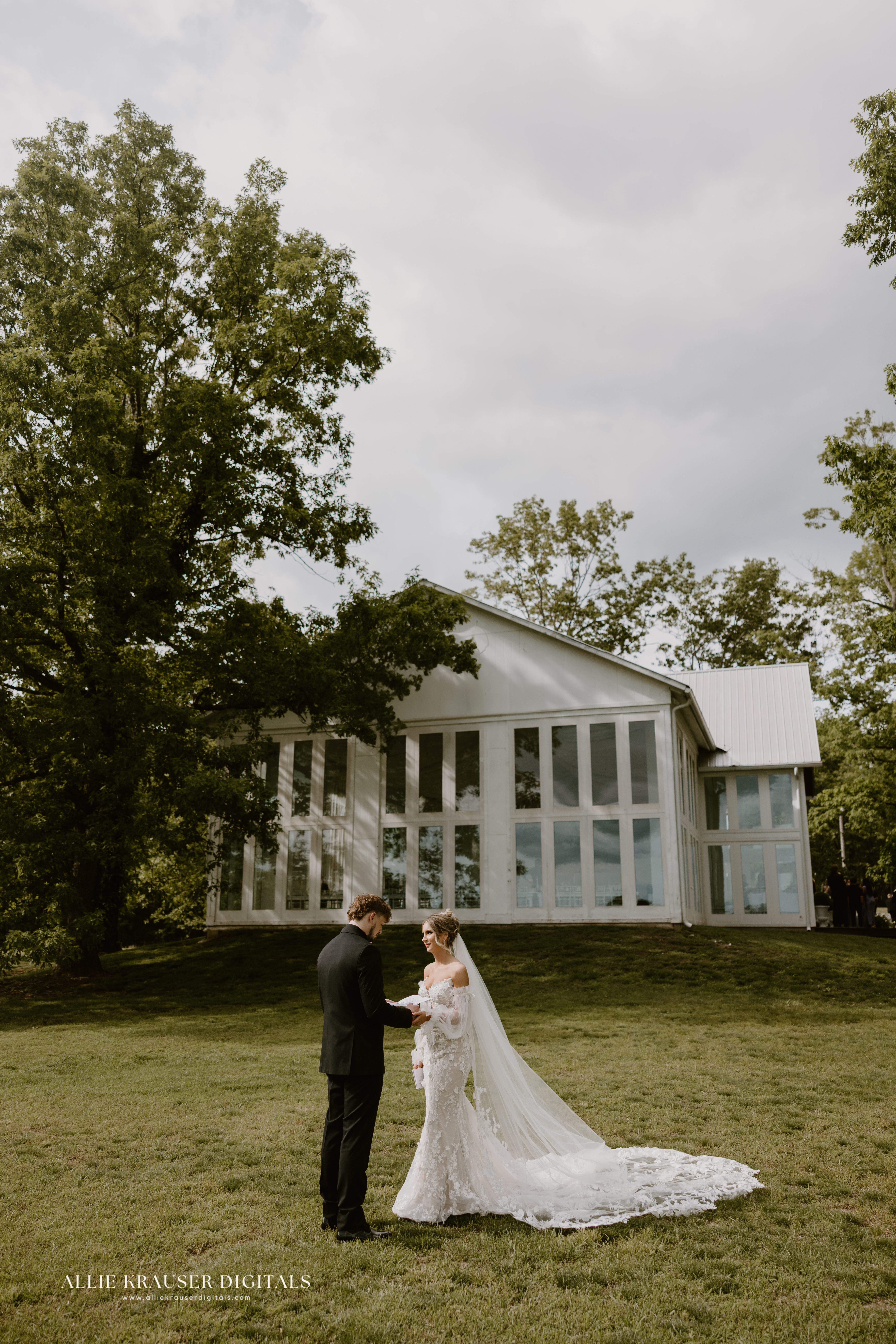 bride and groom - photo by Allie Krauser Digitals